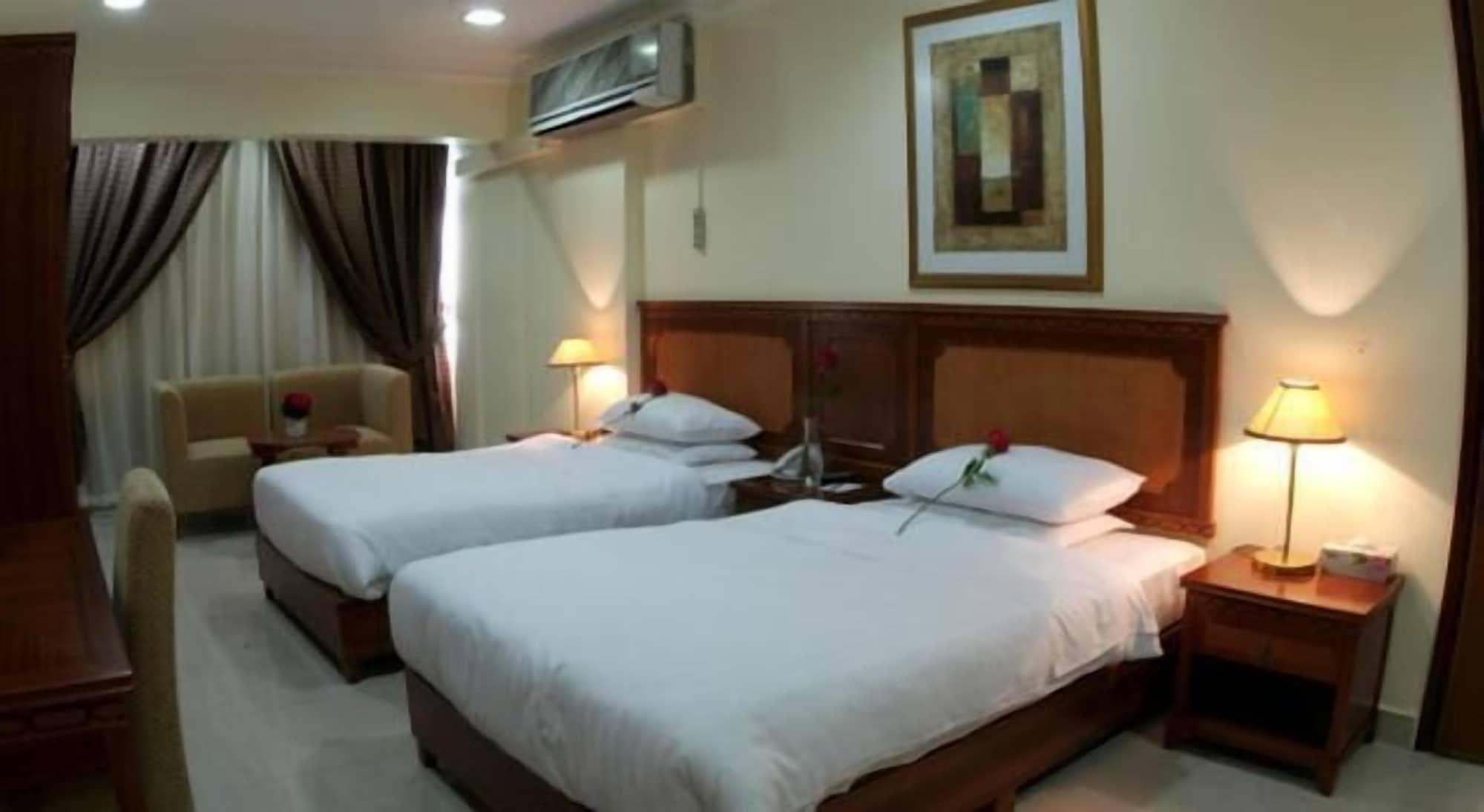 Al Muntazah Plaza Hotel Doha Quarto foto